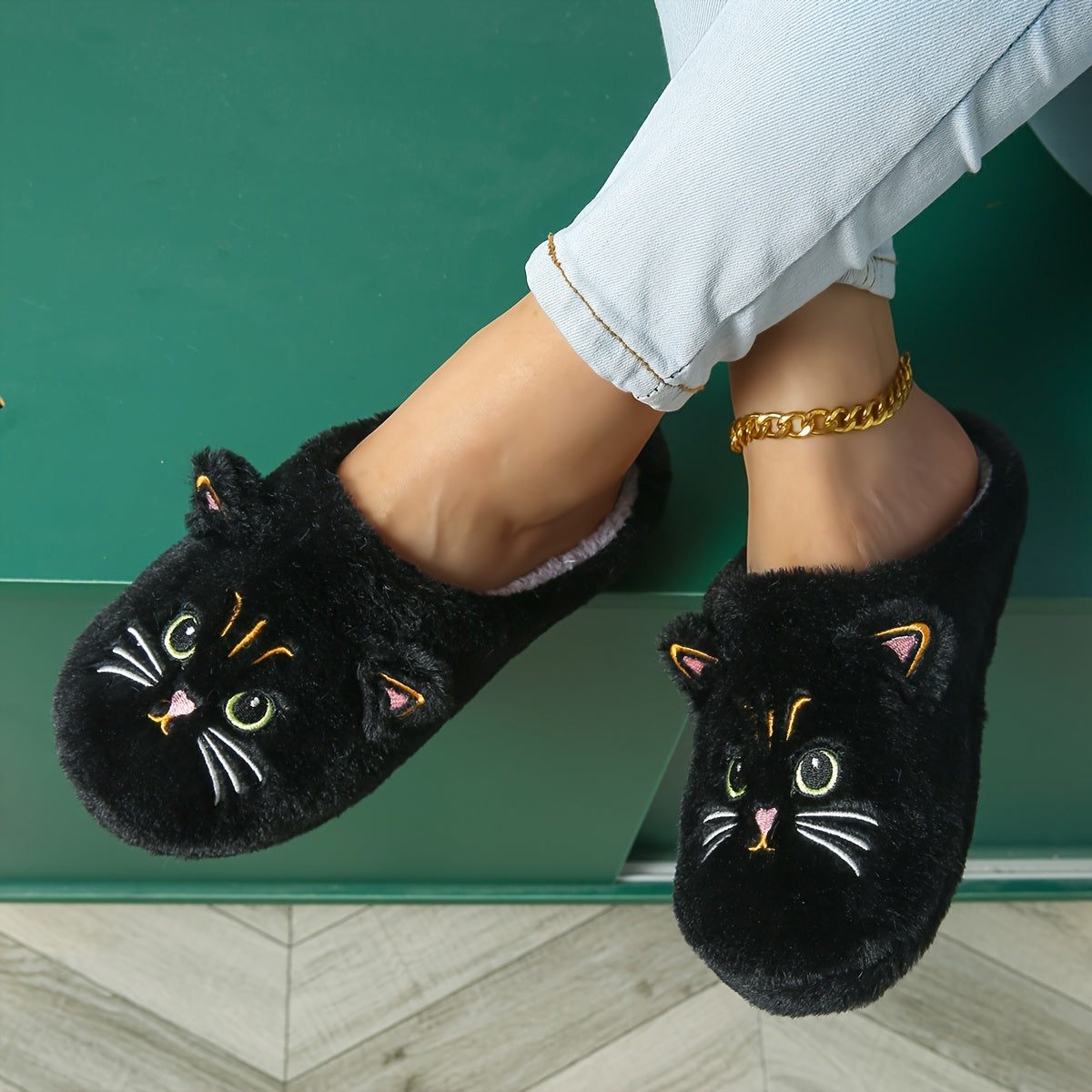 Cozy Cartoon Cat Ears Plush Slippers For Women